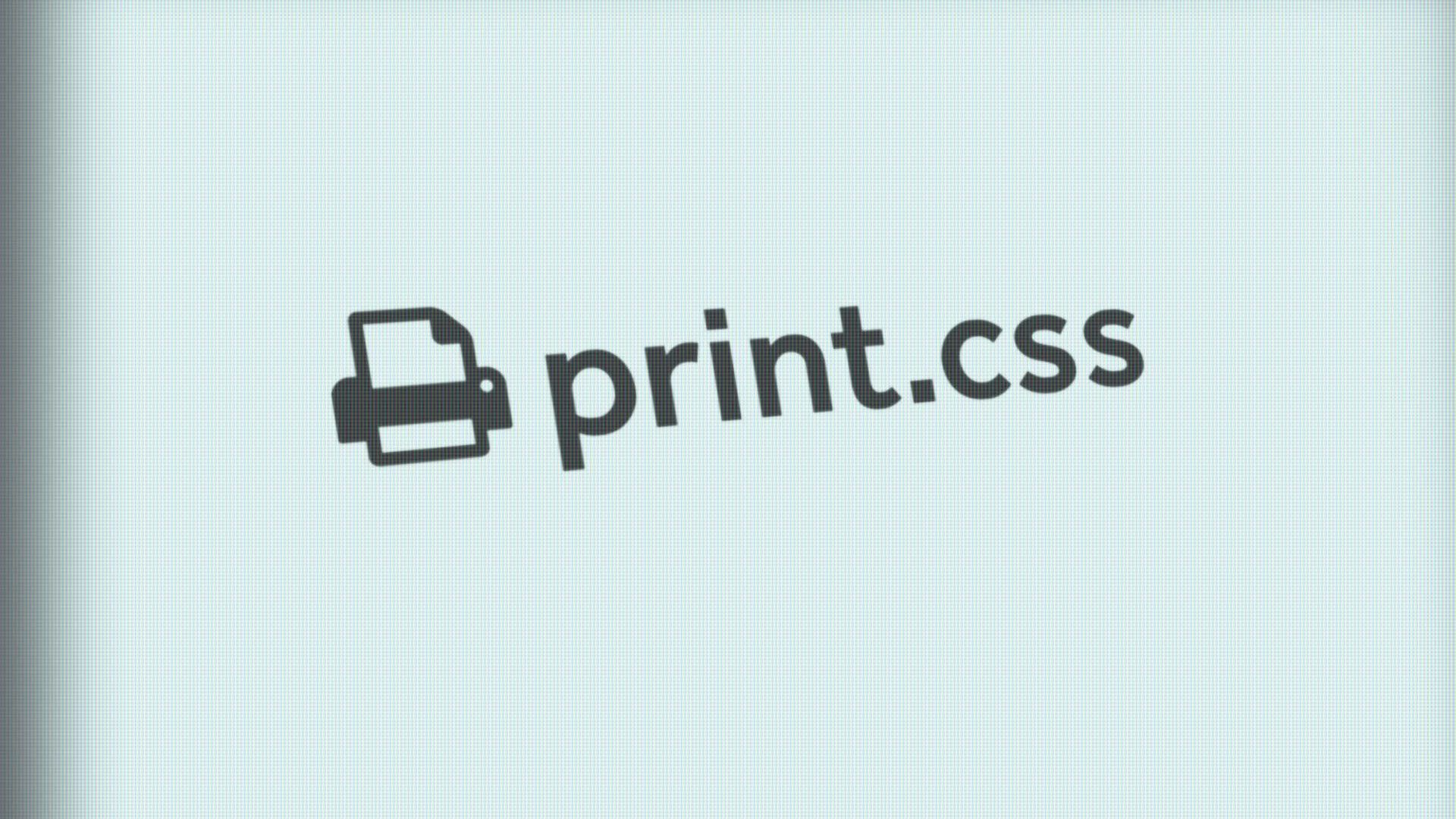 Das Bild zeigt einen Laptop mit der geöffneten realmaker Webseite, daneben liegen Stifte und ein Notizbuch auf einem ...